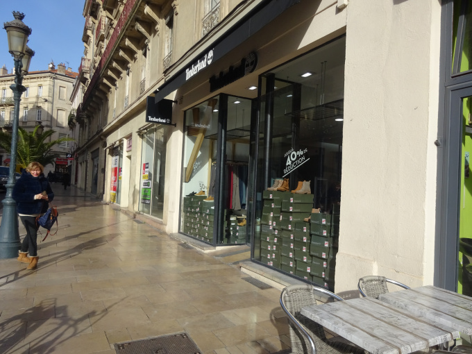 Location Immobilier Professionnel Local commercial Nîmes (30900)