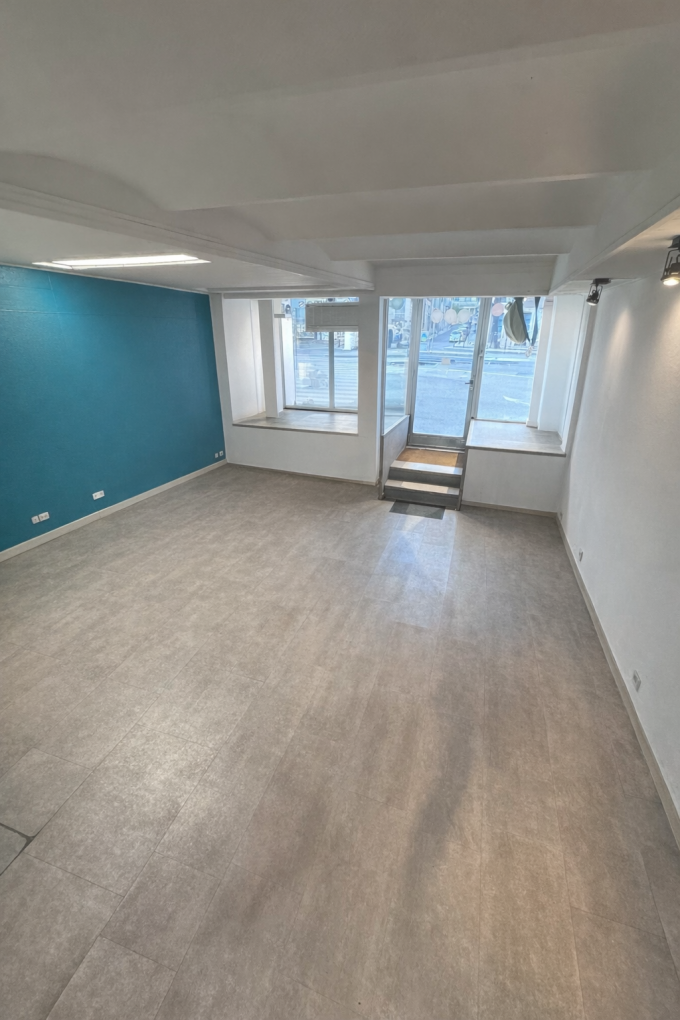 Vente Immobilier Professionnel Murs commerciaux Nîmes (30000)